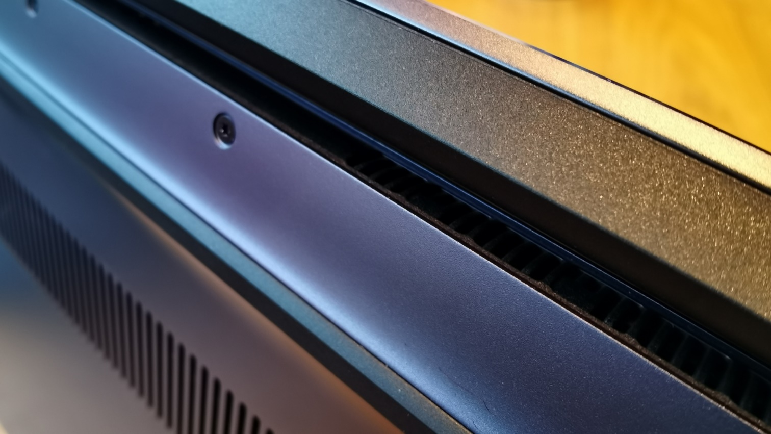 لابتوب-HONOR-MagicBook-15-كمبيوتر-محمول-خفيف-الوزن-مع-أداء-وسرعة-تفوق