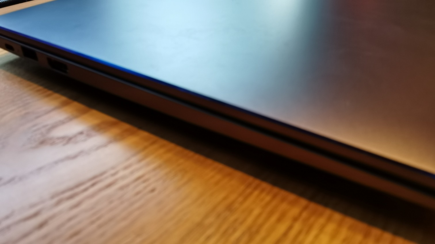 لابتوب-HONOR-MagicBook-15-كمبيوتر-محمول-خفيف-الوزن-مع-أداء-وسرعة-تفوق