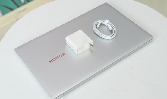 pA-brand-new-laptop-from-HONOR-Huawei-equipped-with-an-AMD-Ryzen-5