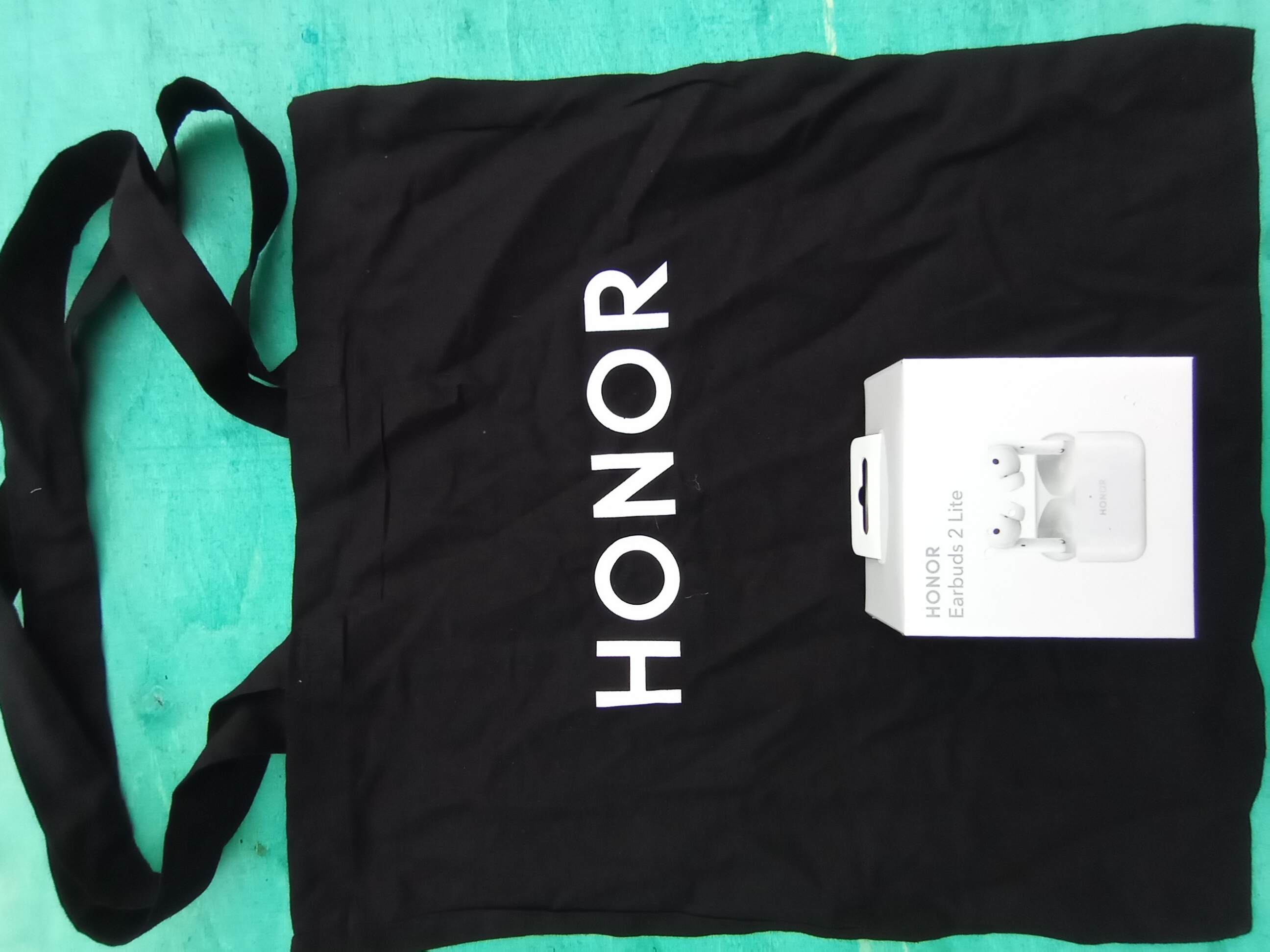 pHippbrppbrppspanA-quick-little-presentation-of-the-Earbuds-2-Lite