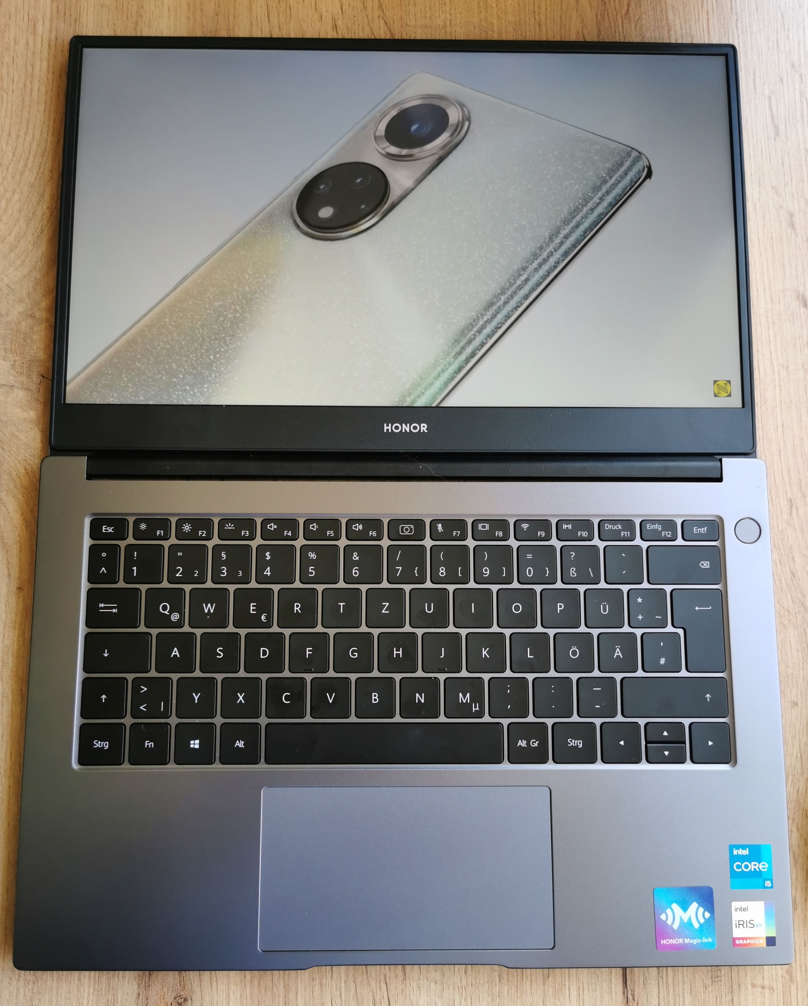 pstrong-styleletter-spacing-009pxHello-HONOR