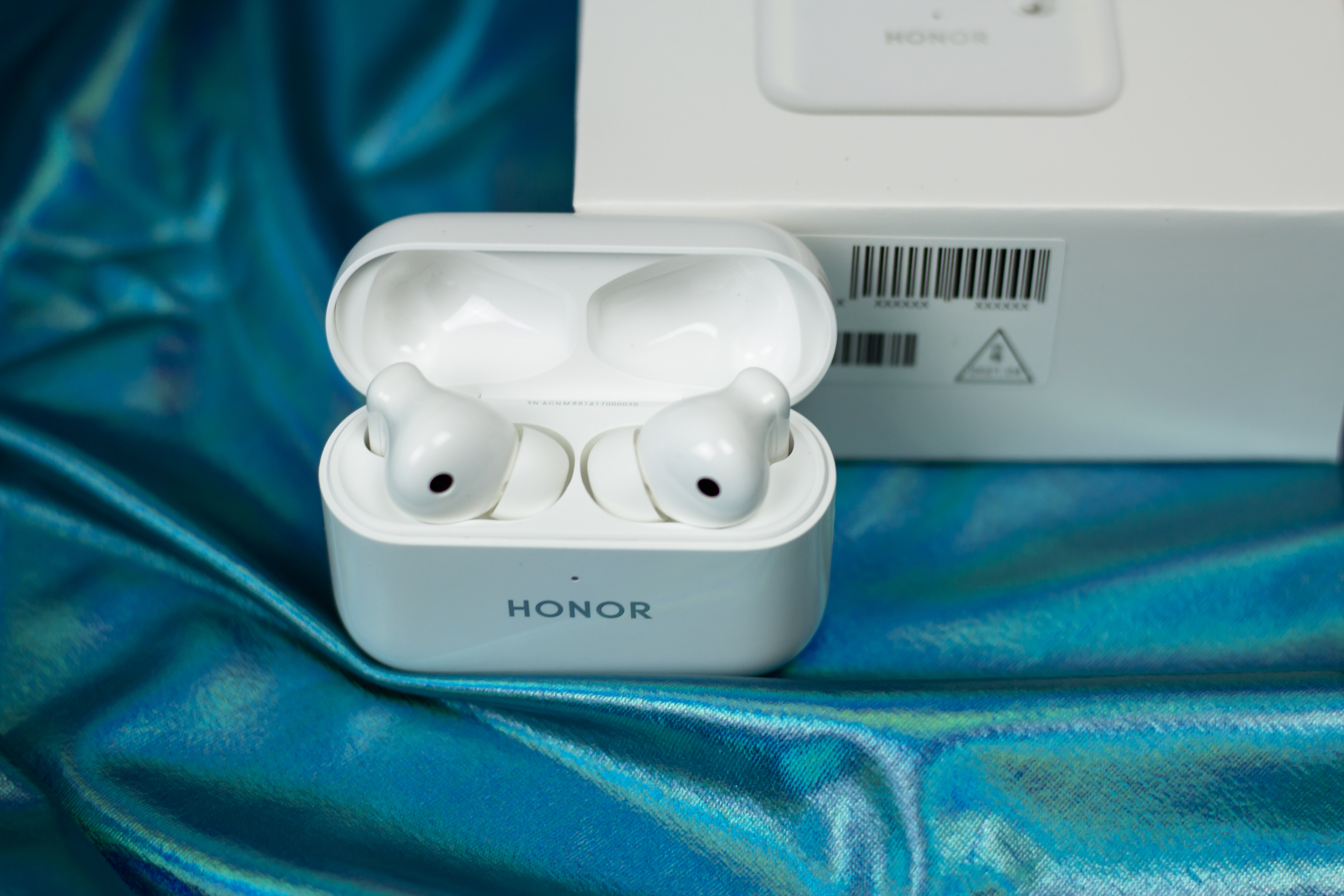 pThe-following-review-was-posted-by-Gilliano-a-fan-on-HONOR-Community