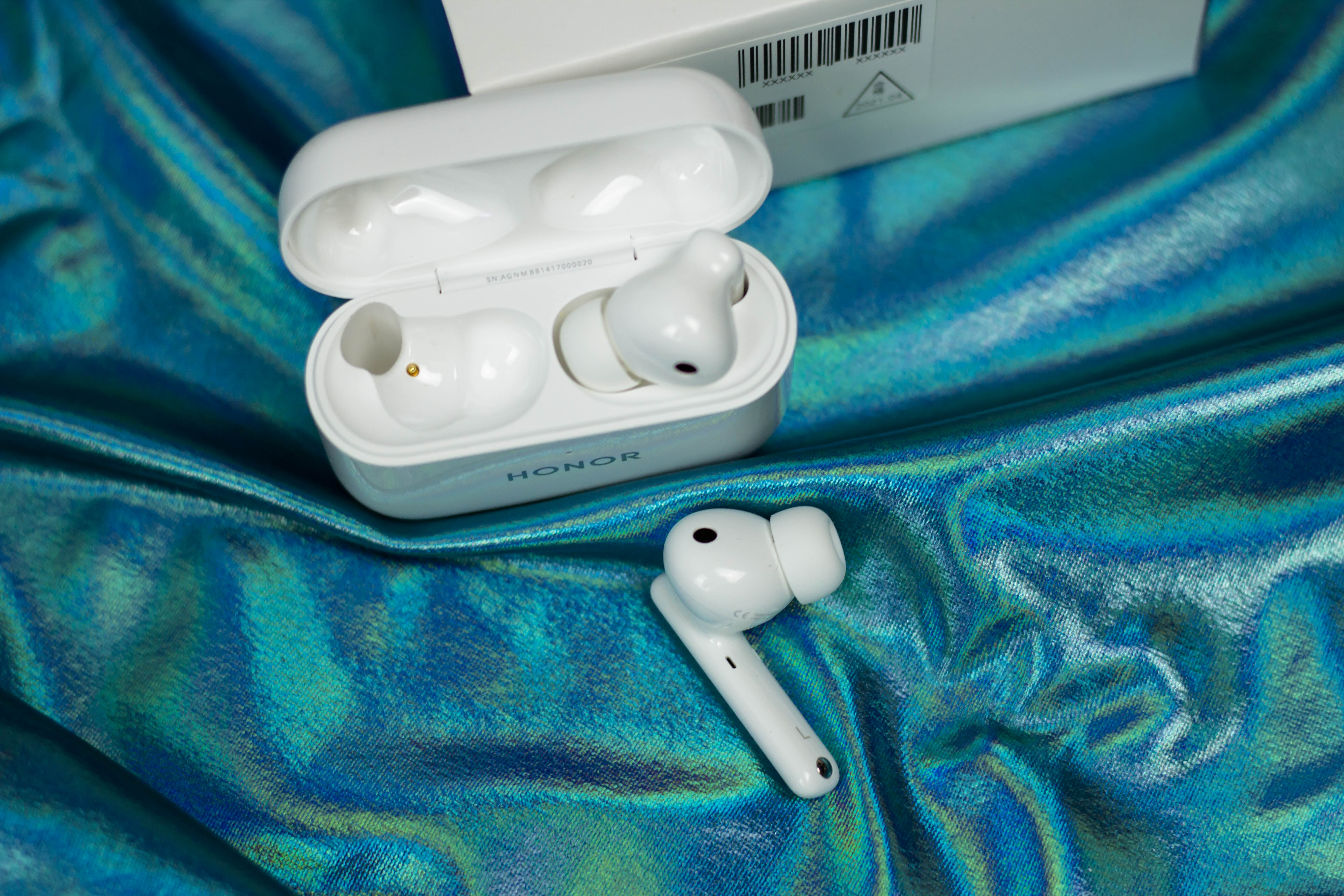 pThe-following-review-was-posted-by-Gilliano-a-fan-on-HONOR-Community