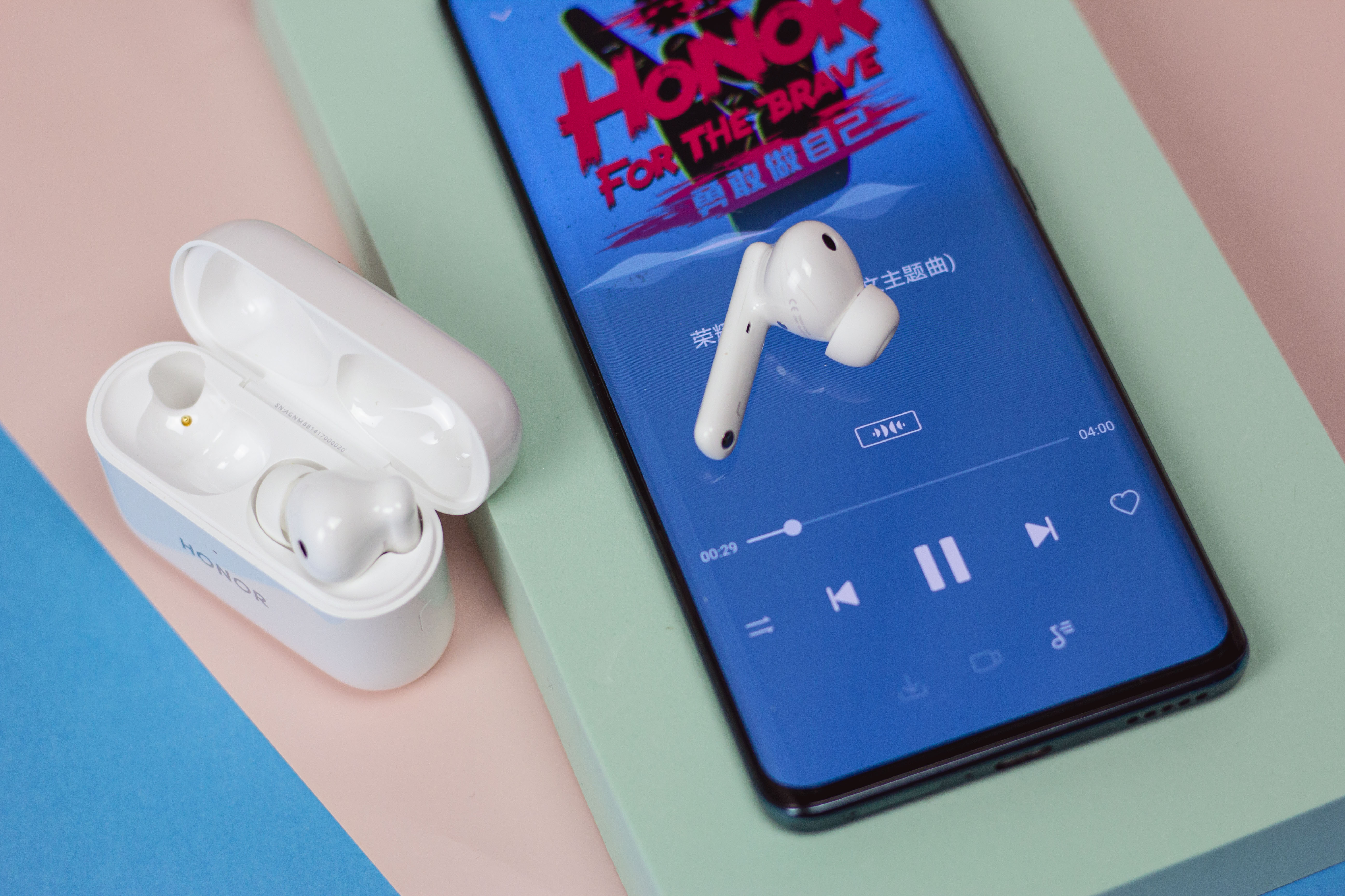 pThe-following-review-was-posted-by-Gilliano-a-fan-on-HONOR-Community