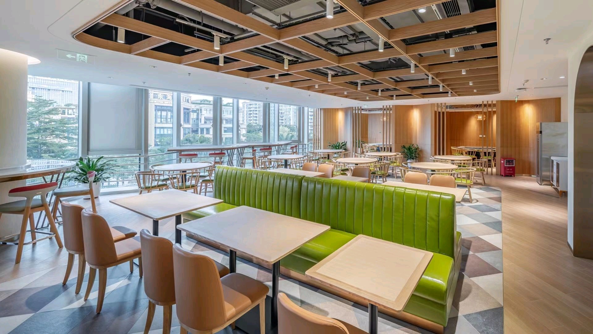 pHi-GuysnbspppAs-we-all-Know-that-HONOR-has-there-New-Headquarters-in