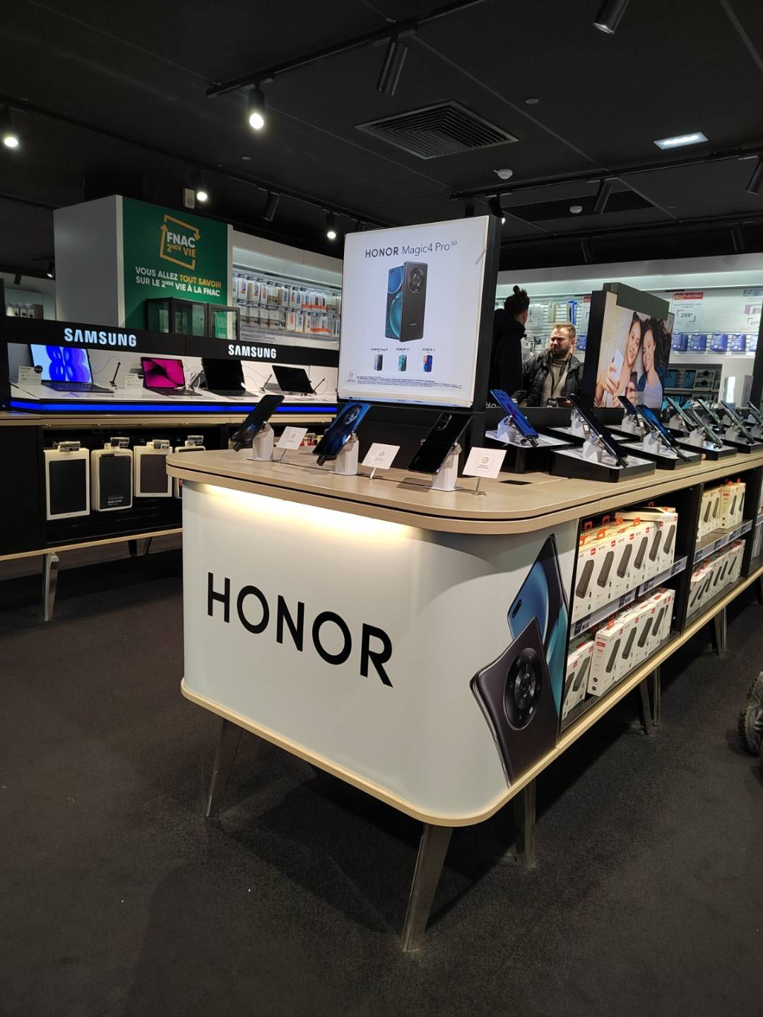 News] The HONOR Magic 4 Pro arrives in France | HONOR CLUB (Global)