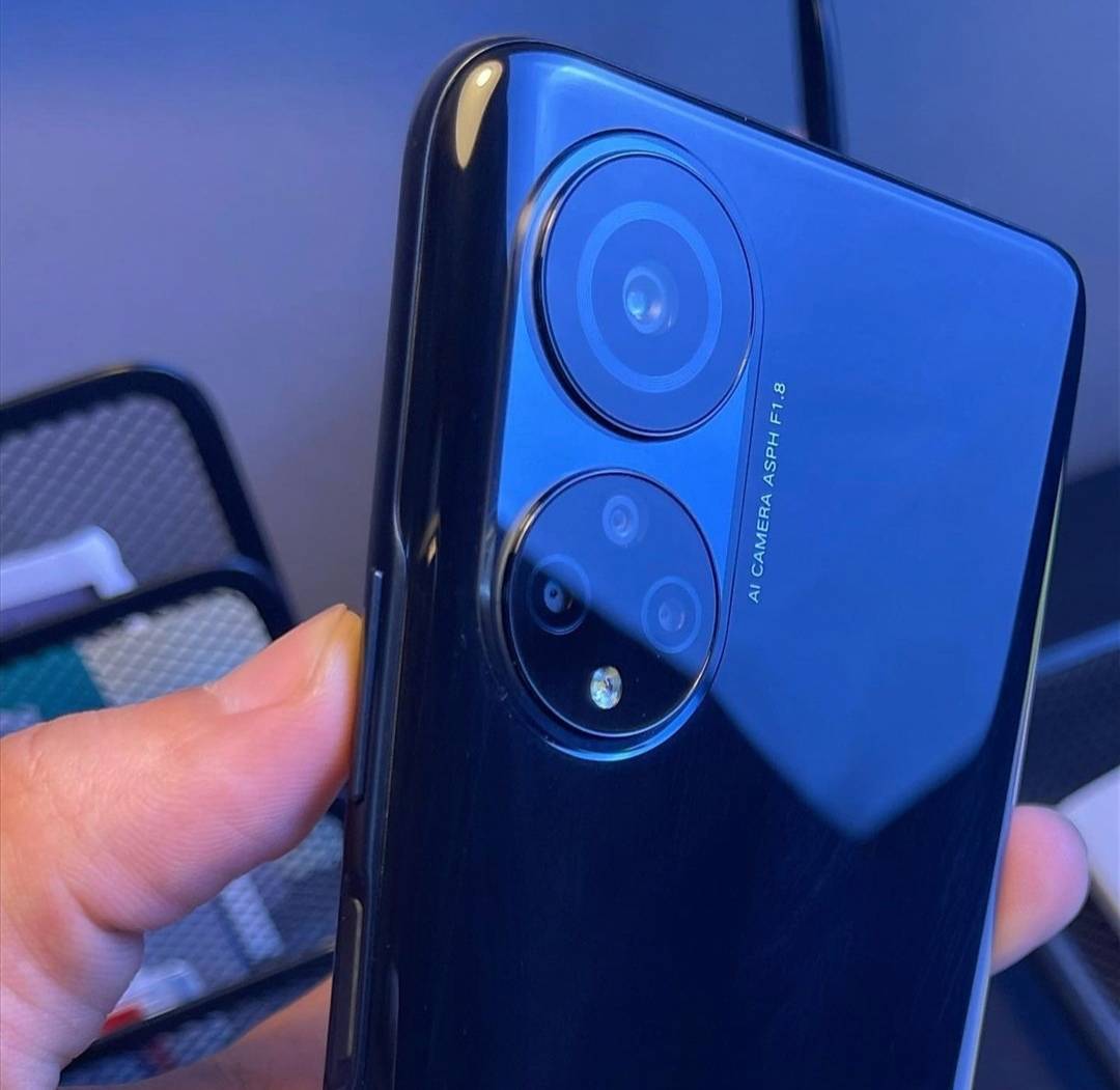 pHi-HONOR-FANSnbspppOwning-a-phone-is-a-Hard-Thing-TodaynbspAs-the