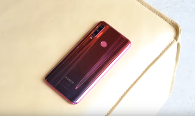 مراجعة-سريعة-للهاتف-المحمول-Honor-10i