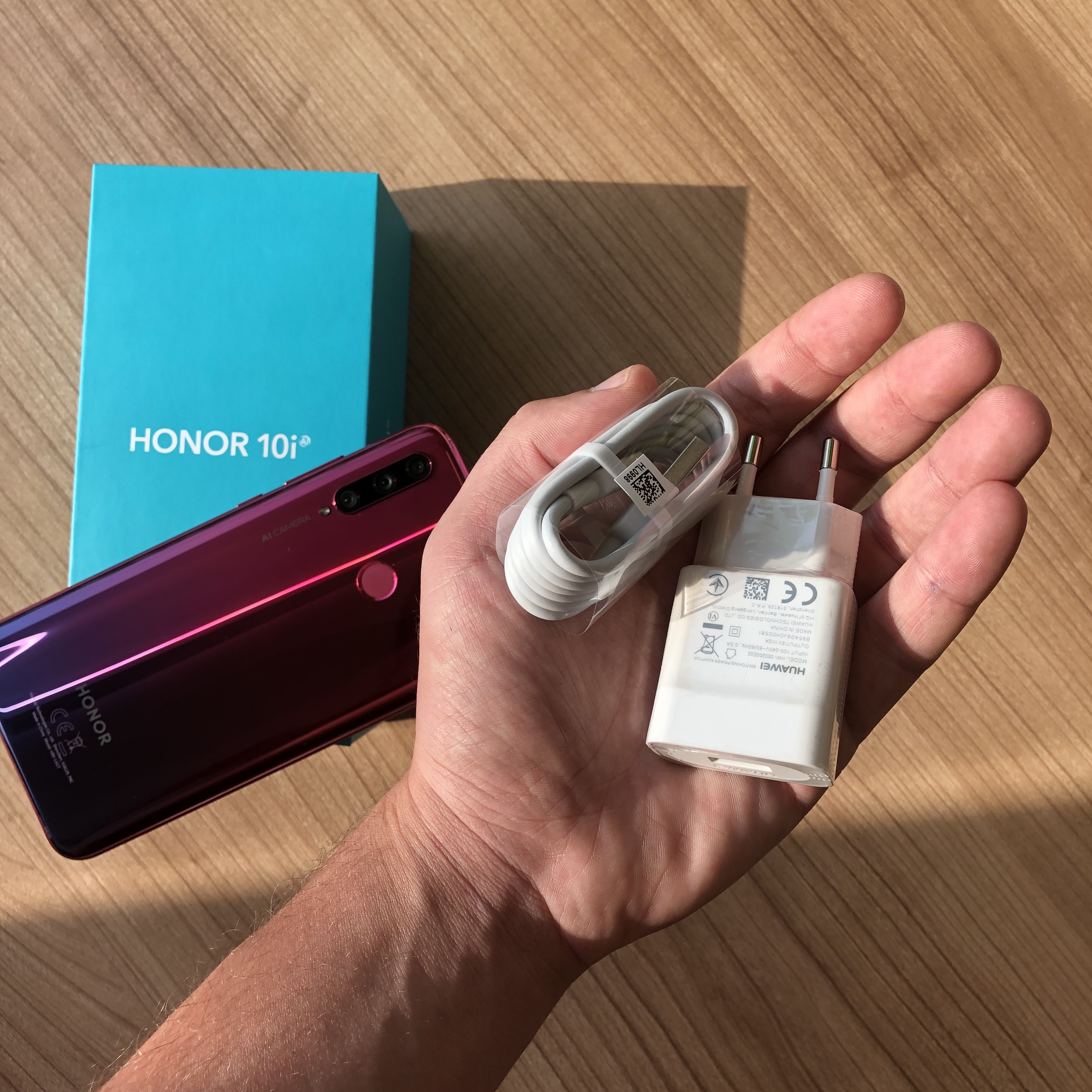 منشور-نظرة-عامة-على-هاتف-HONOR-10i-الجديد-من-هونر