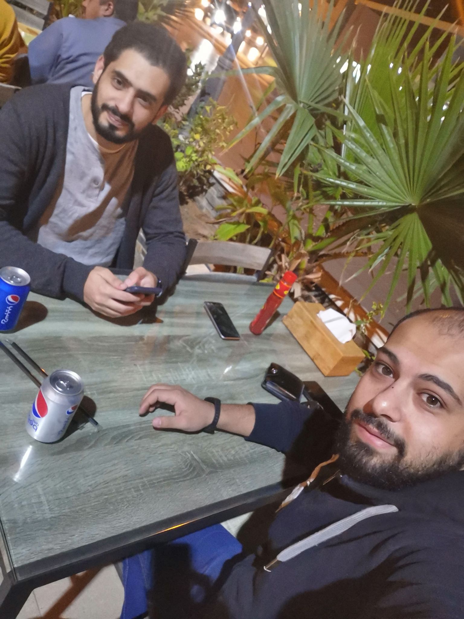 Honor-Magic-2-تحت-الميكرسكوب-