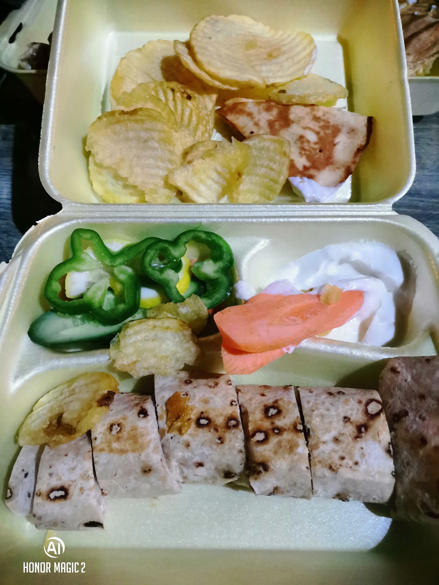 Honor-Magic-2-تحت-الميكرسكوب-