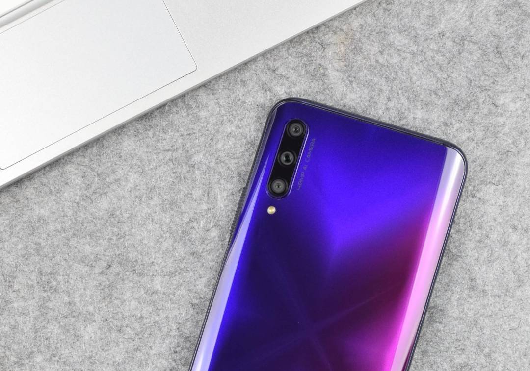 مراجعة-HONOR-9X-PRO-بـ-كيرين-810-7nm-وشاشة-العرض-الكاملة-ومميزات-أخرى