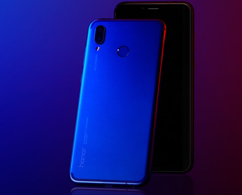 pspanHONOR-Play-is-an-inexpensive-gaming-focused-smartphone-that-looks