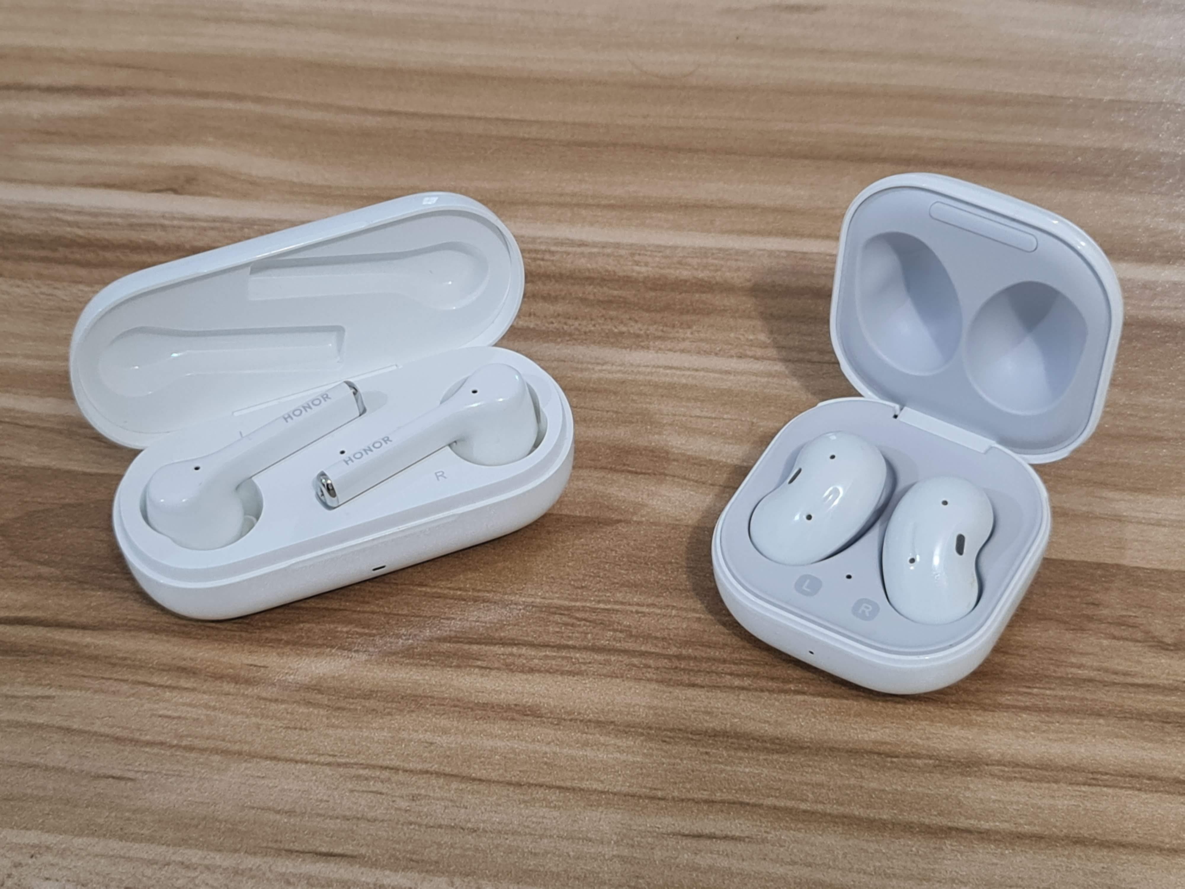 Honor-Magic-Earbuds-vs-Samsung-Buds-Live-Comparison-w-Video