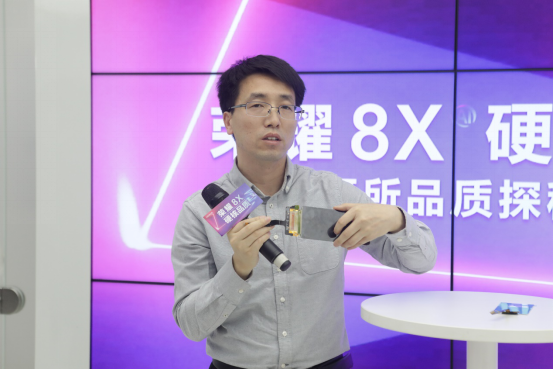 News-The-HONOR-8X-Testing-the-Limits