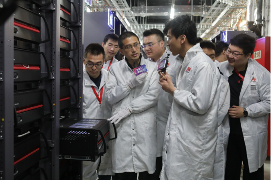 News-The-HONOR-8X-Testing-the-Limits