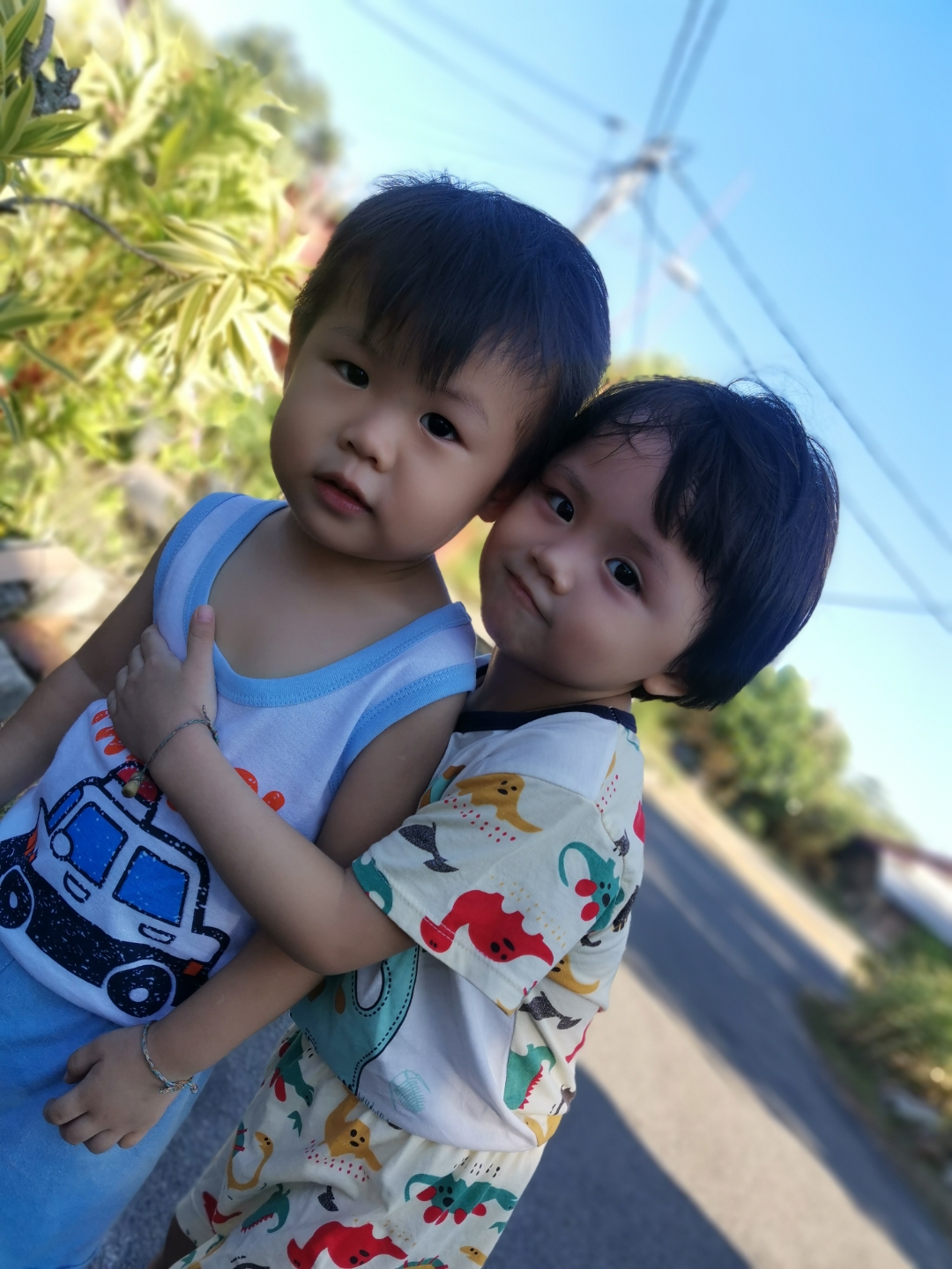 pPortrait-mode-allows-you-to-take-photos-with-built-in-beauty-lighting