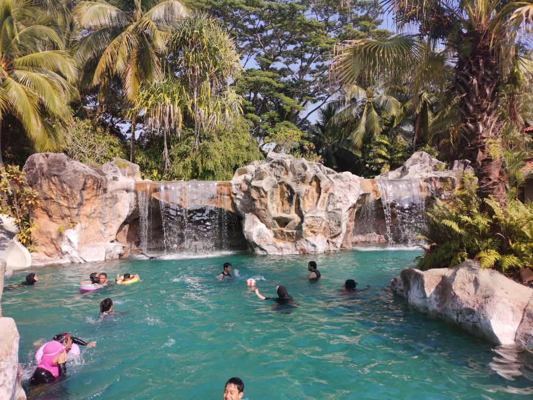 Honor-View-20-vs-iPhone-11-Pro-Max