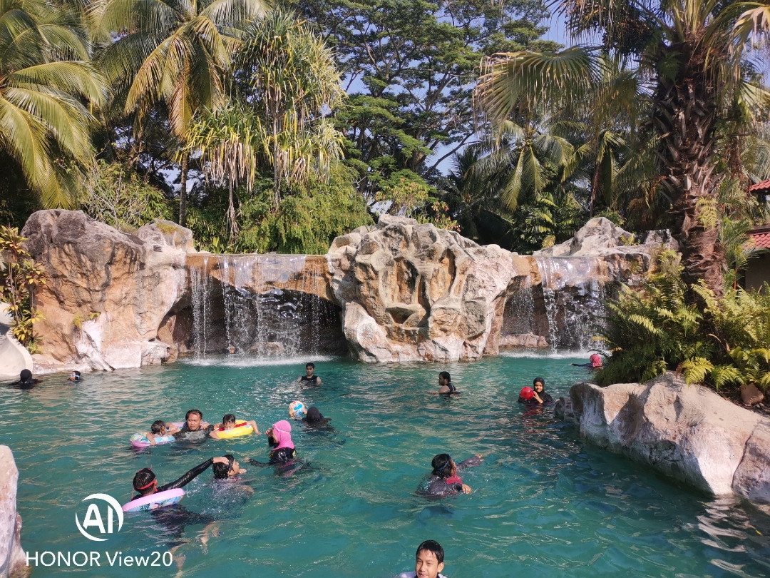 Honor-View-20-vs-iPhone-11-Pro-Max