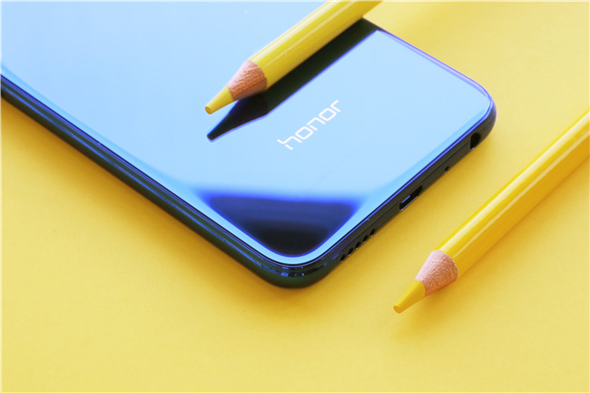 Honor-9-Lite-Best-Budget-Premium-Smartphone-2018