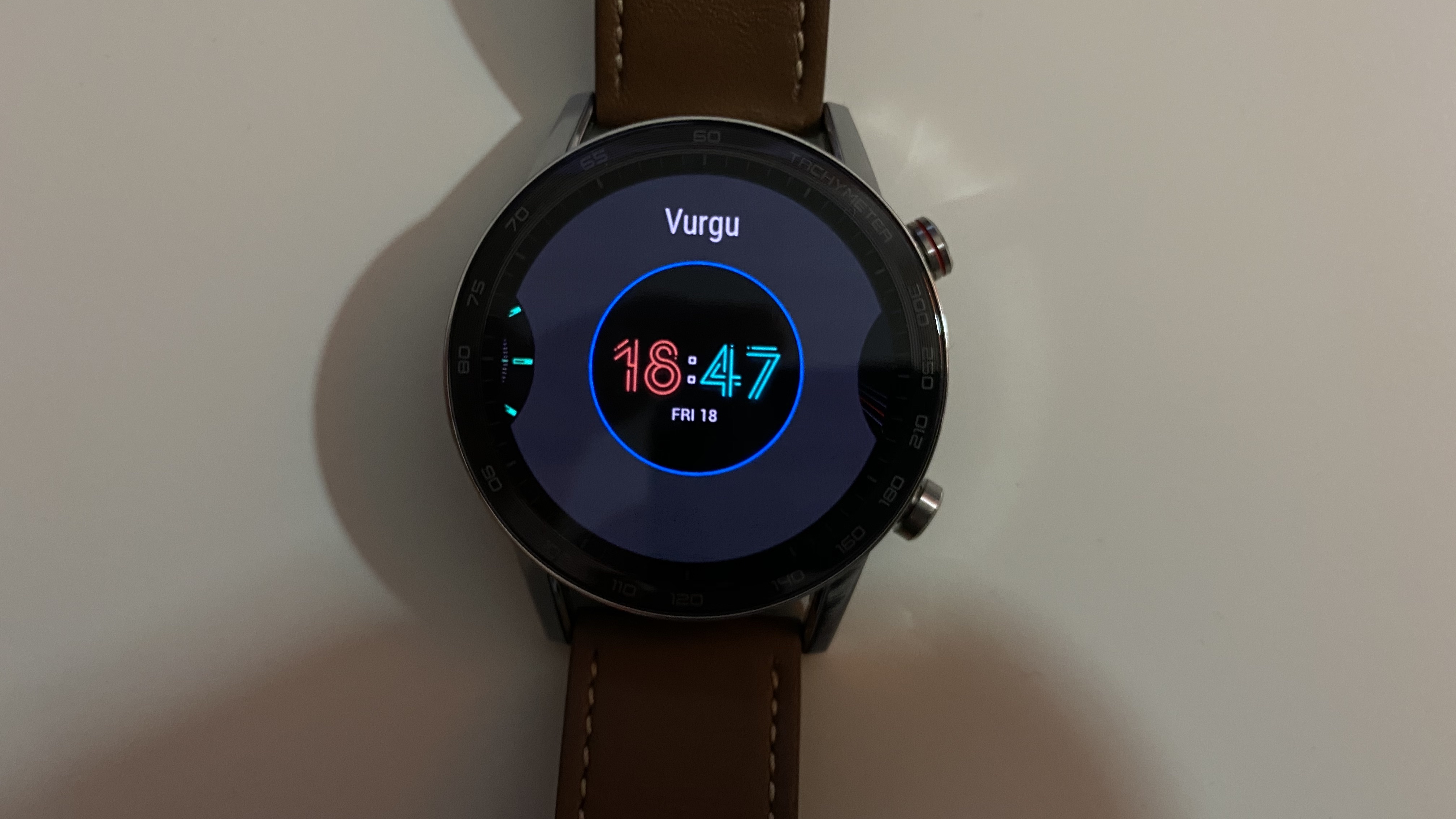 HONOR-MagicWatch-2-Her-Zaman-Açık-Ekran-Nasıl-Aktif-Edilir