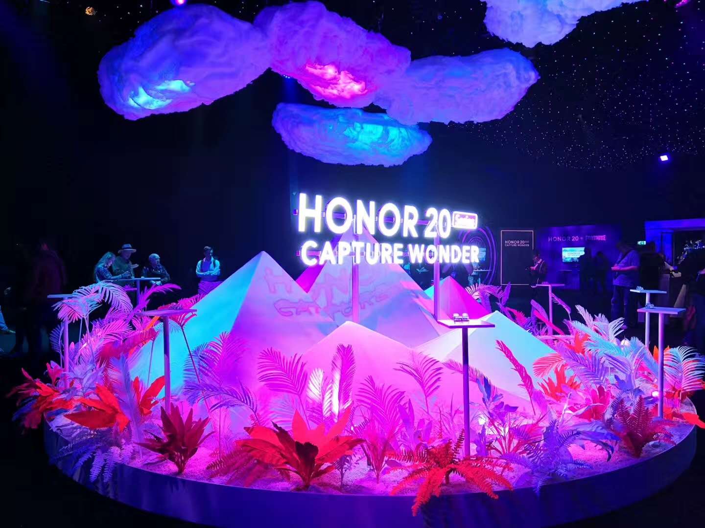 Honor-20-Serisi-Tasarım-Harikası-Cihazları-Keşfedin