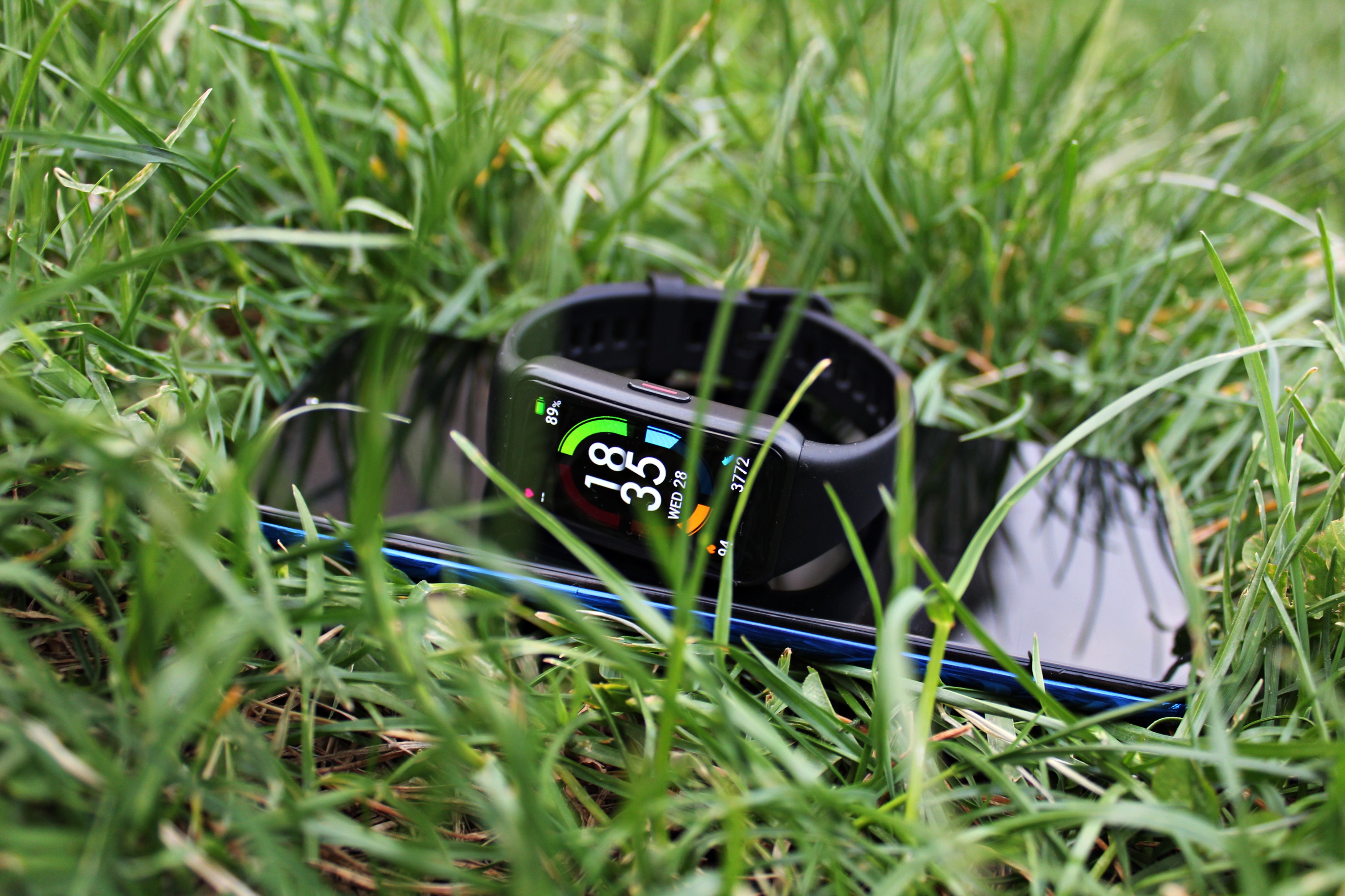 pspanspanppspanspanppstrongspan-stylefont-size16pxHONOR-Band-6-vs