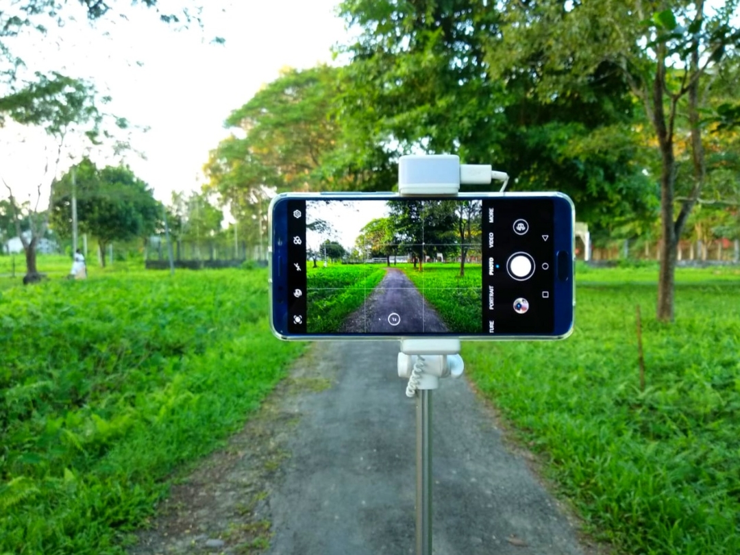 pspanstrongspan-stylefont-size18pxDünyanın-ilk-tam-ekranlı-akıllı